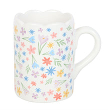 Load image into Gallery viewer, Spring Floral Print Scalloped Mug