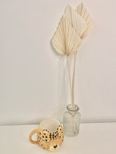 Load image into Gallery viewer, White Palm Spears